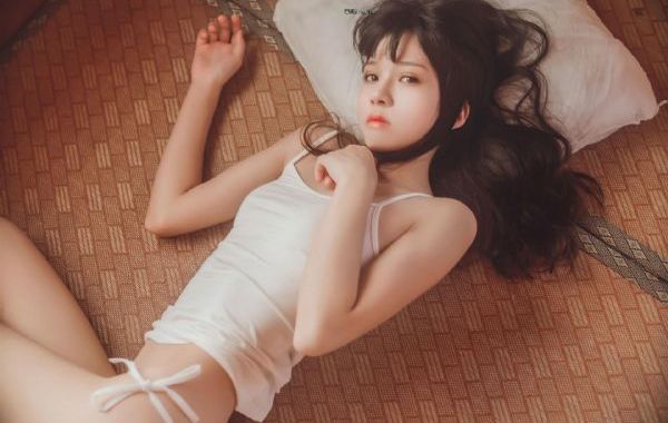 年轻的保母