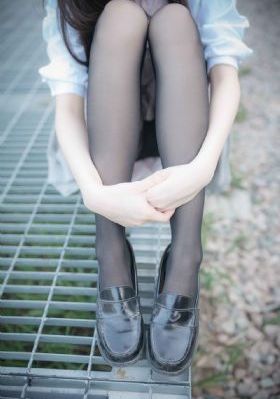 阳光像花儿一样绽放