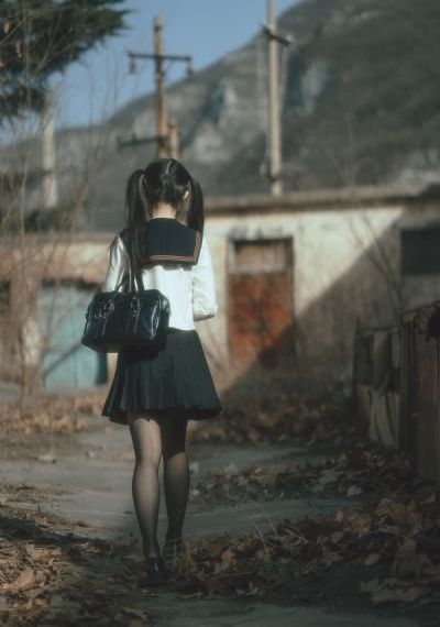一边亲一边面膜的视频
