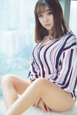 学生面前的女教师