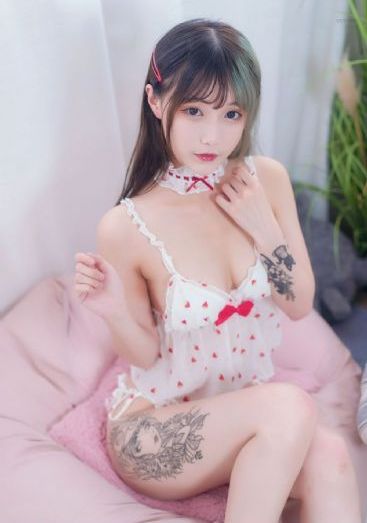 《黑皮辣妹》