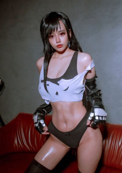 少妇羞涩呻吟乳沟偷拍视频
