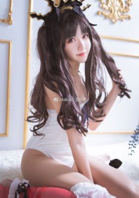 动漫美女隐私打扑克视频