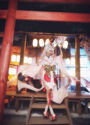喜欢本大爷的竟然只有你一个