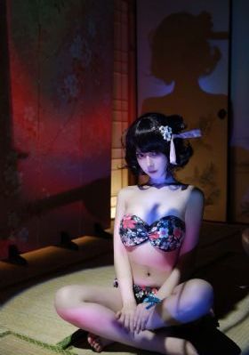 保姆三