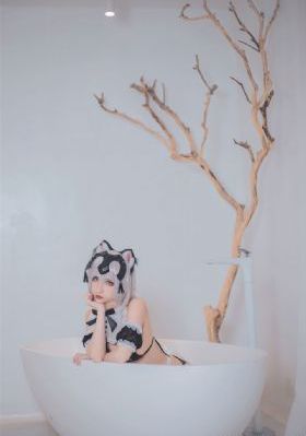 图书馆里的女友
